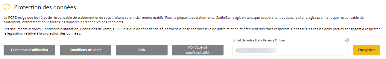 Section sur la protection des données avec possibilité de sélectionner les conditions de service, l'accord avec le client, le DPA, la politique de confidentialité et un champ pour votre responsable de la confidentialité des données.