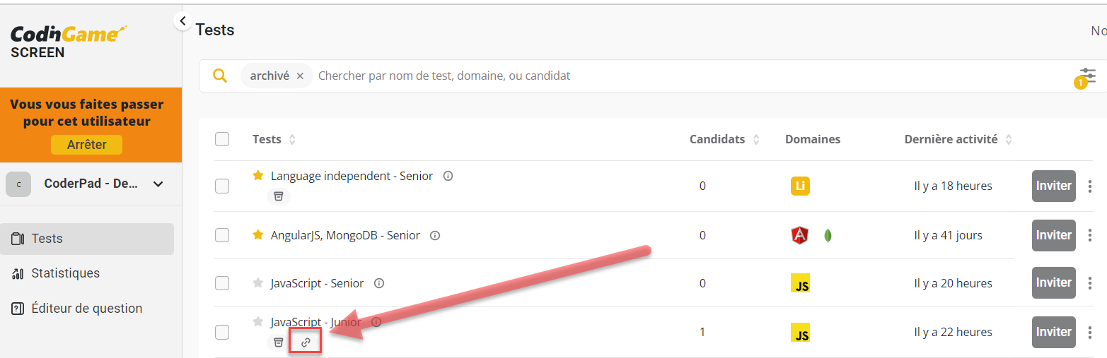 L'écran de test s'affiche avec une flèche pointant vers un symbole de lien à côté d'un test sélectionné.