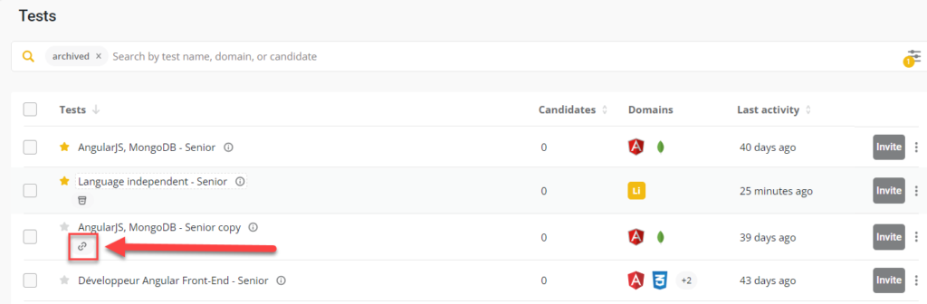 The test screen is shown with an arrow pointing toward a link symbol next to a selected test.